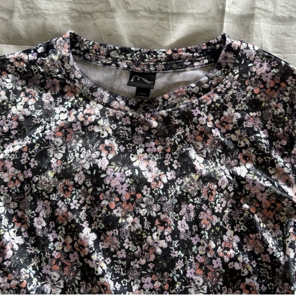 Floral Velour Shirt - Picture 3 of 5